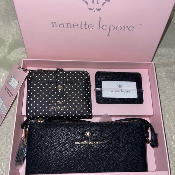 Nanette Lepore Black and White Gift Set - Picture 1 of 3